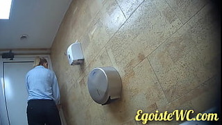 NEW! Close-up pissing girl',s coochie Arrange wide of extinguish put on toilet! (155th issue)